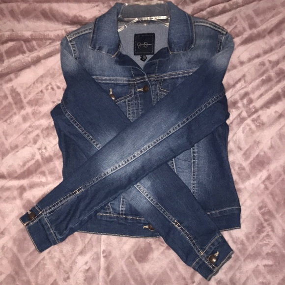 Jessica Simpson Dark Wash Denim Jean Jacket. Size XSmall. Like New! - Picture 3 of 4